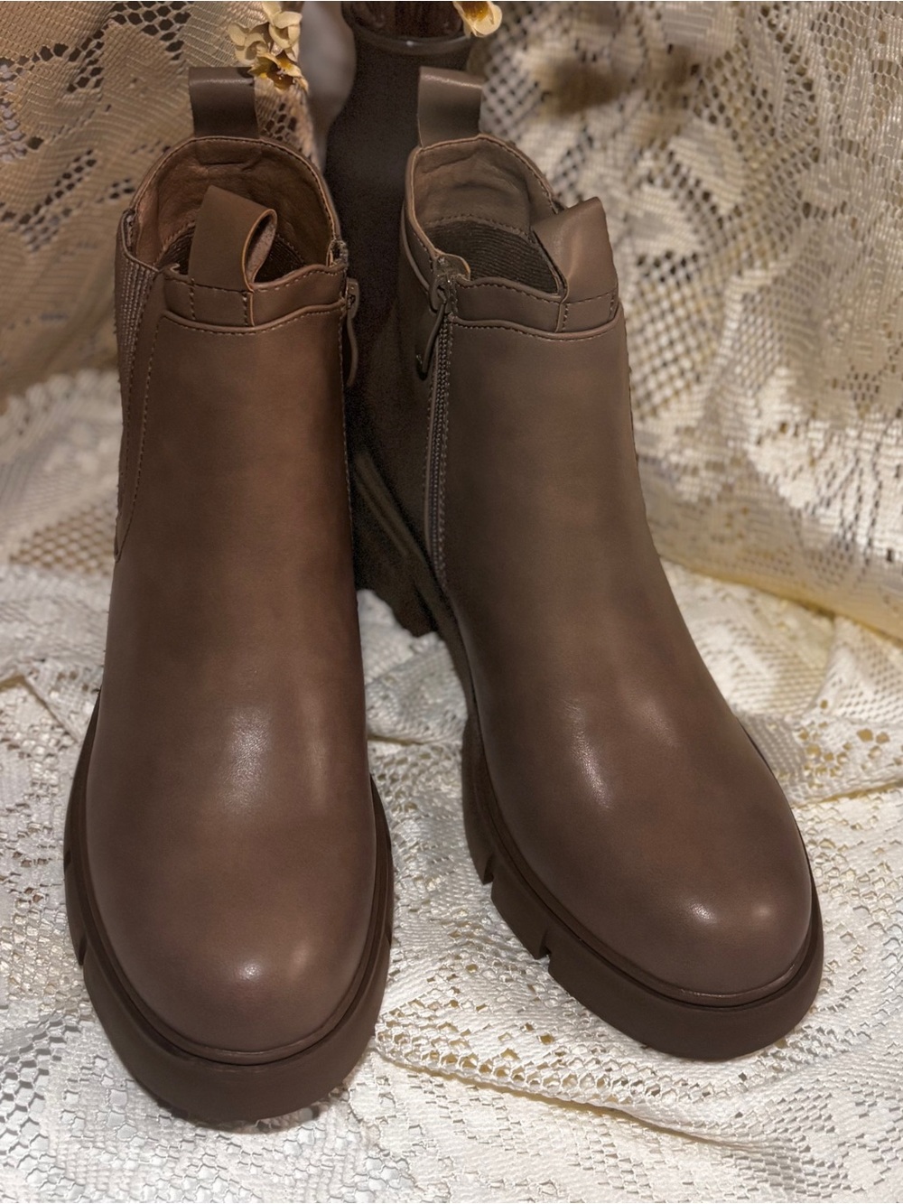 Women's Brown Chelsea Heeled Ankle Boots — Sleek Zip-Up Style